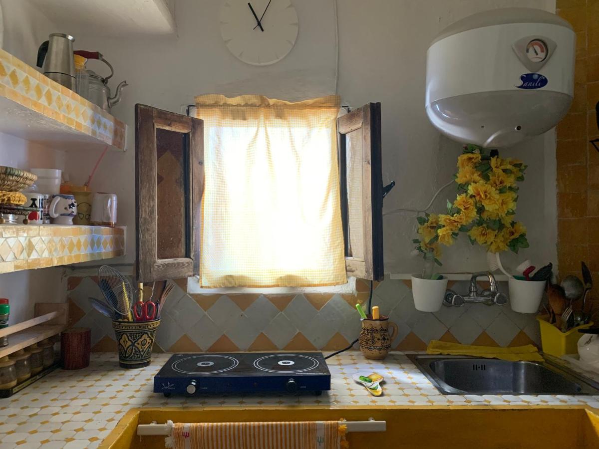 HATHOR ,Casa marroquí con dos terrazas en la Medina antigua , ideal parejas!! Asilah Exterior foto
